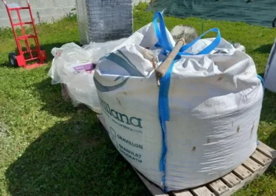 2ème partie du chantier de Tréméven - Pose de plaque d'ardoise