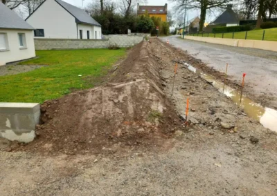 Pose de toile de paillage sur talus aménagement